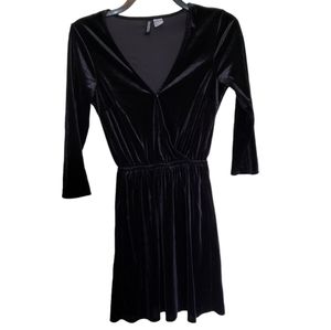 3/$15 Divided Black Velvet V-Neck Fit&Flare Dress Size 2